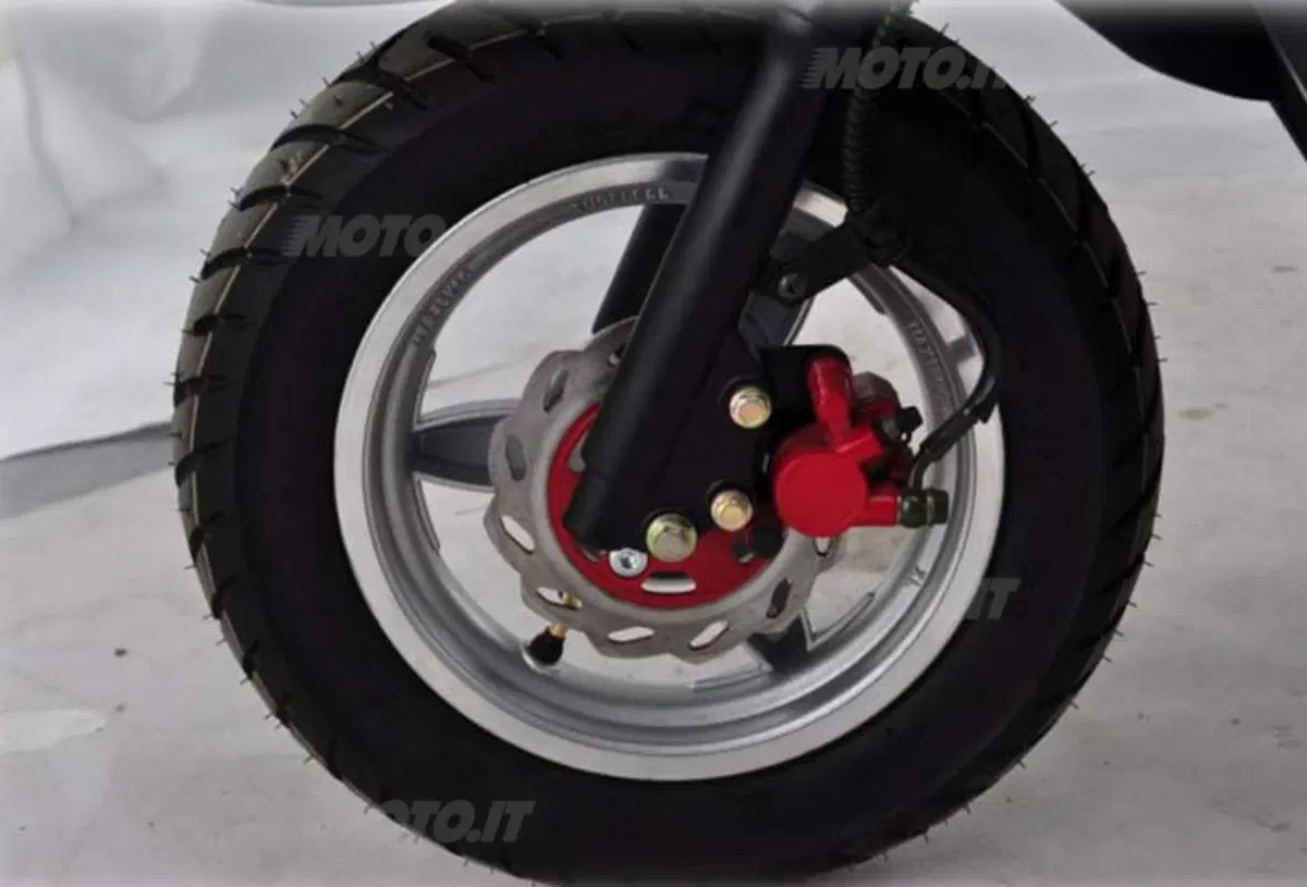 EICMA 2013: Le novità Yadea presentate a Milano (21)