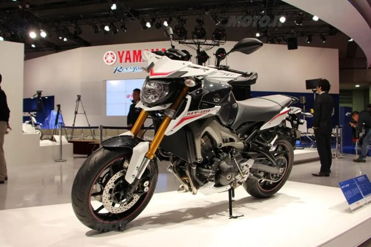 I concept Yamaha e la R25 debuttano al Salone di Tokyo (8)