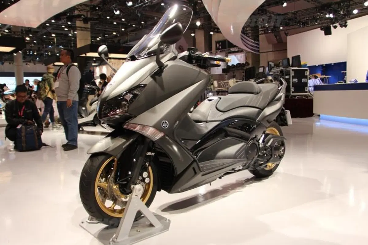 I concept Yamaha e la R25 debuttano al Salone di Tokyo (9)