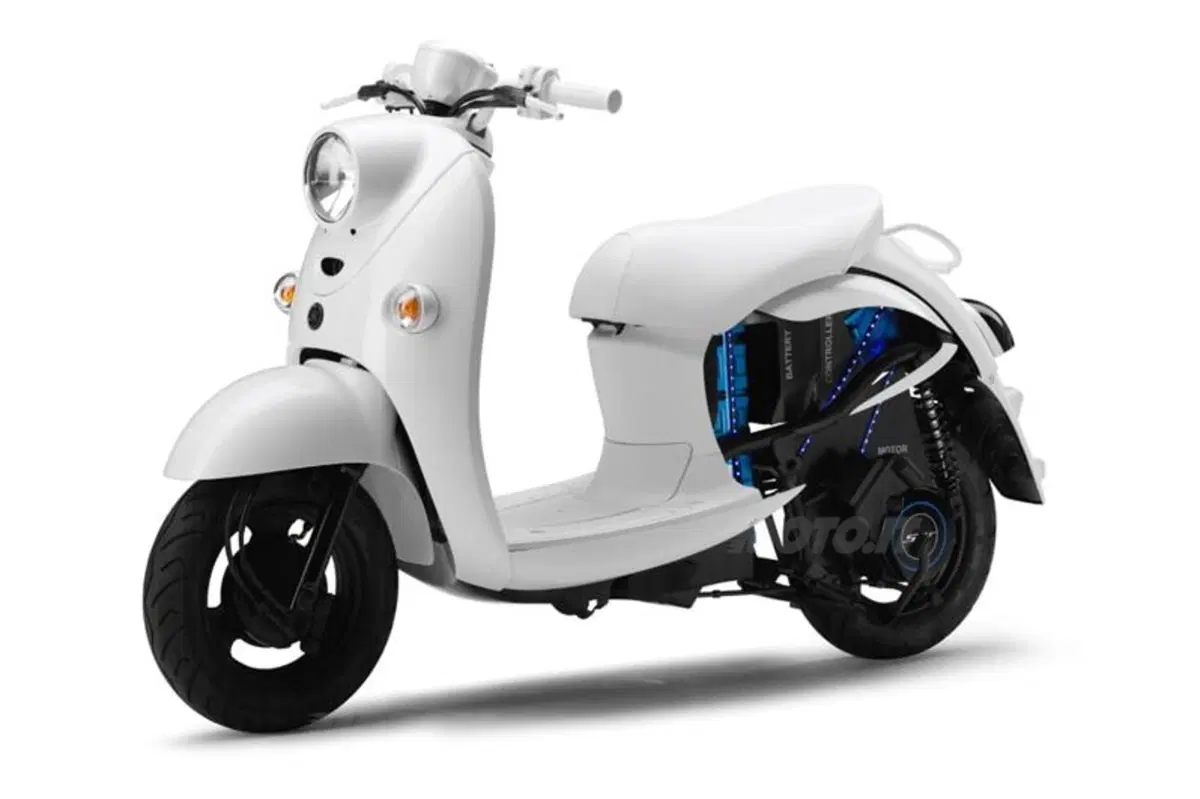 I concept Yamaha e la R25 debuttano al Salone di Tokyo (20)
