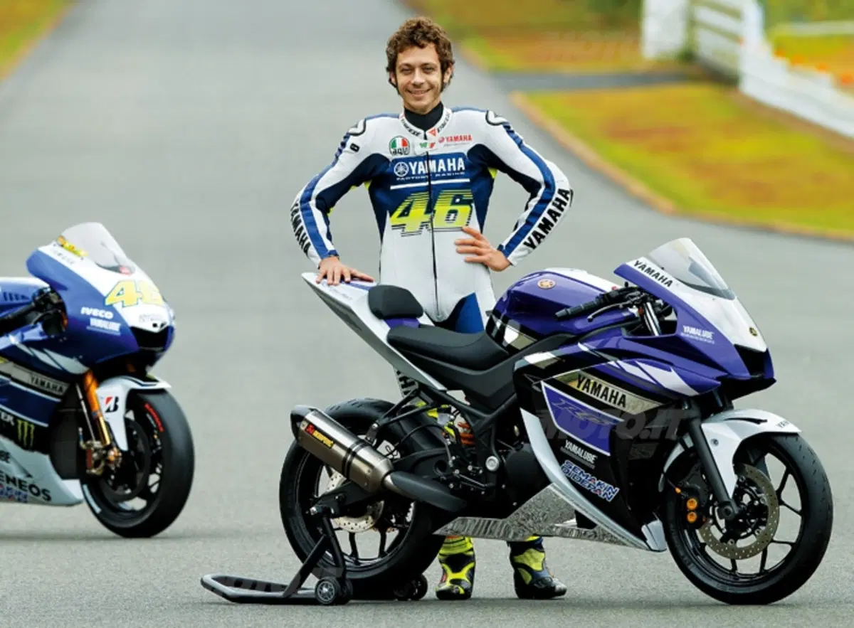 I concept Yamaha e la R25 debuttano al Salone di Tokyo (26)