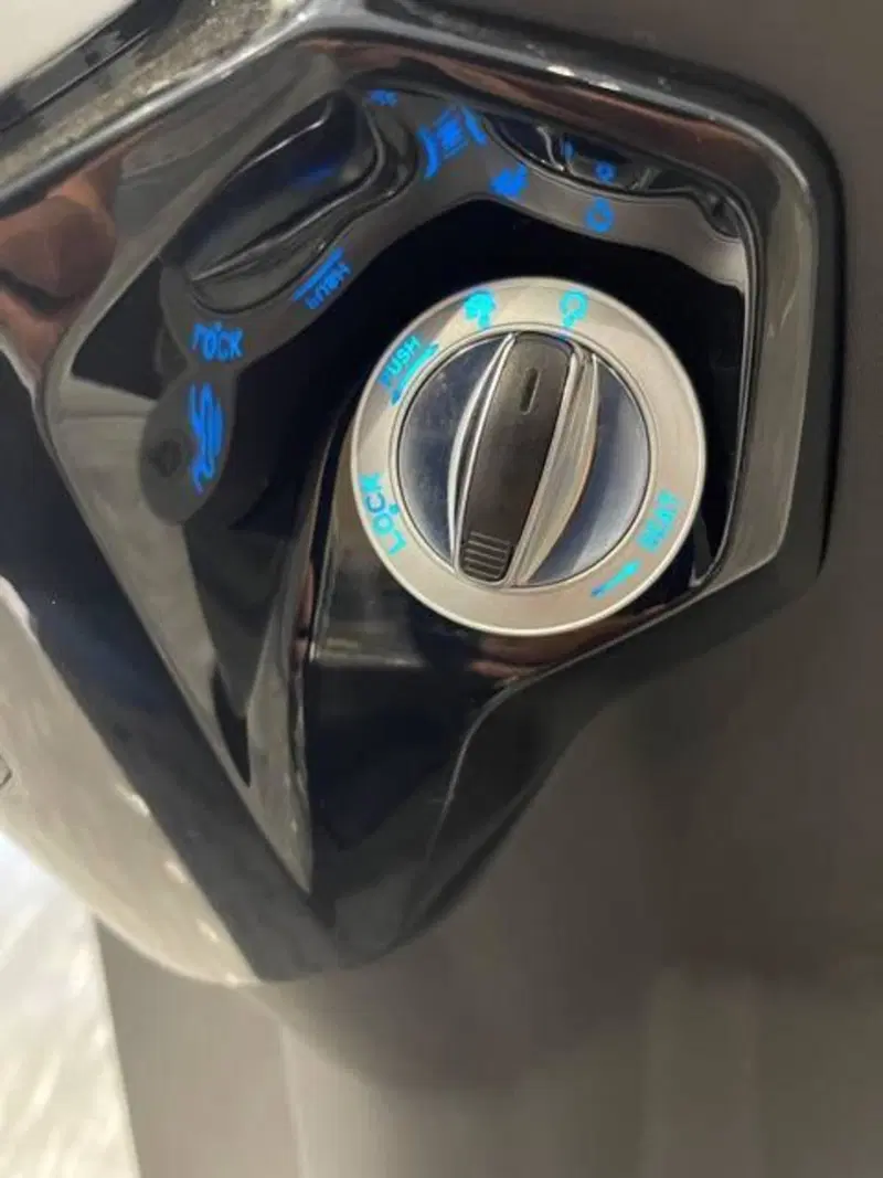 Piaggio 1 Active (2022 - 26) (2)