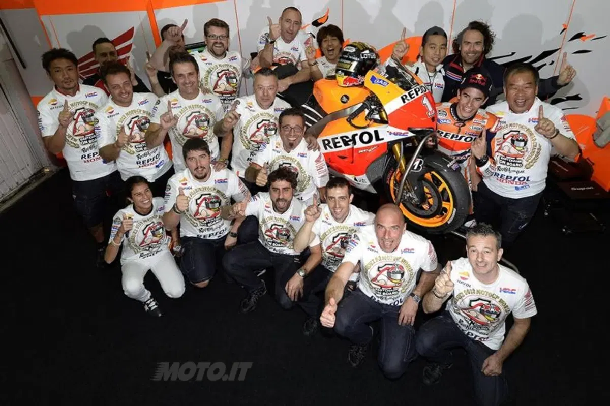 Le foto più spettacolari del GP di Valencia (6)