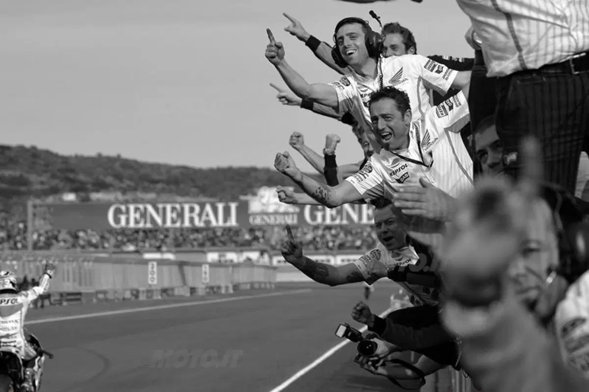 Le foto più spettacolari del GP di Valencia (12)