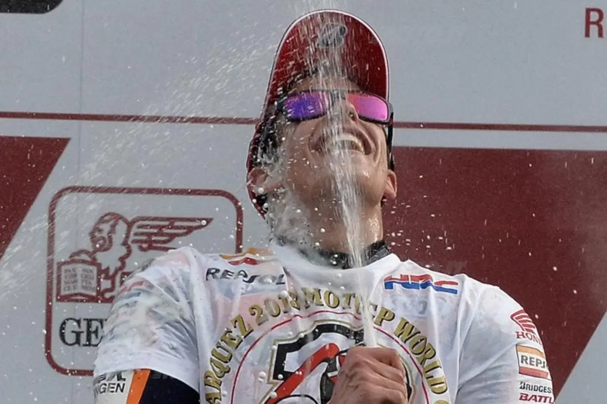 Le foto più spettacolari del GP di Valencia (15)