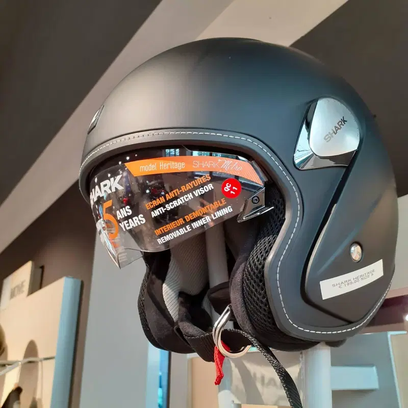 CASCO SHARK Shark Helmets