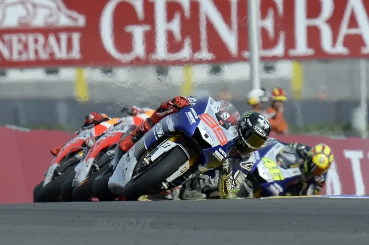 Le foto più spettacolari del GP di Valencia (21)