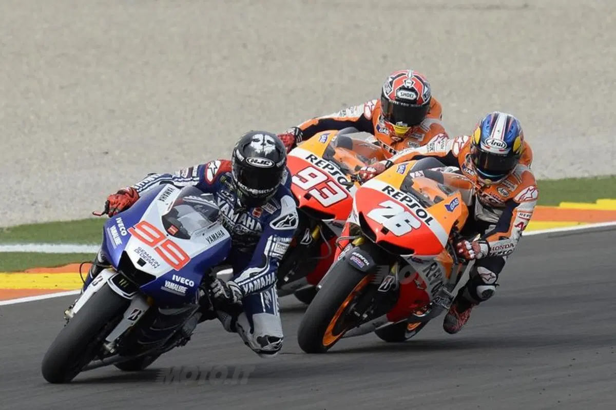 Le foto più spettacolari del GP di Valencia (23)