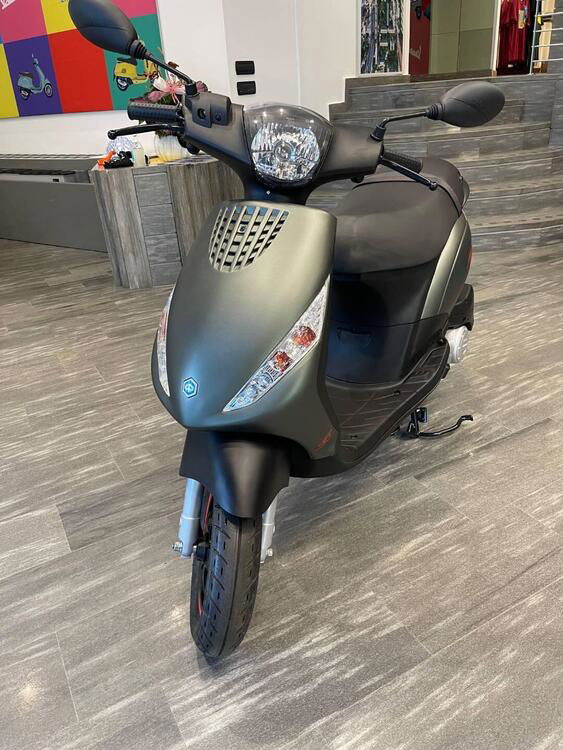 Piaggio Zip 50 S 4T (2021 - 25) (2)