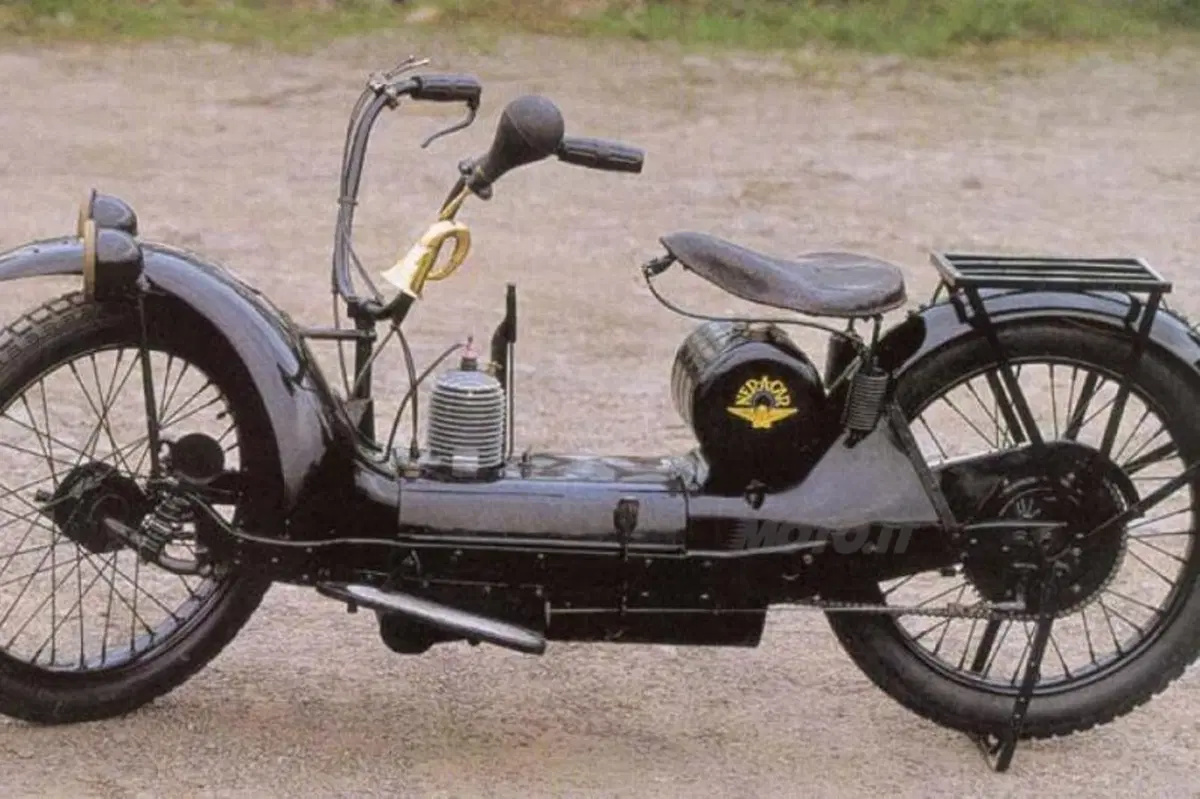 Massimo Clarke: Le moto fuori dagli schemi (7)