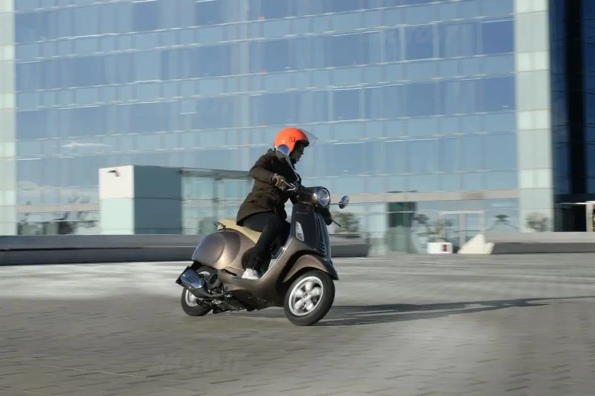 Vespa Primavera (2)