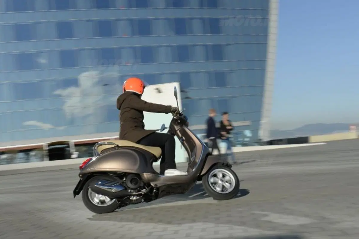 Vespa Primavera (3)
