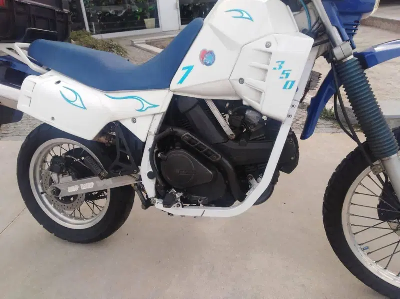 Cagiva ELEFANT 350 (2)