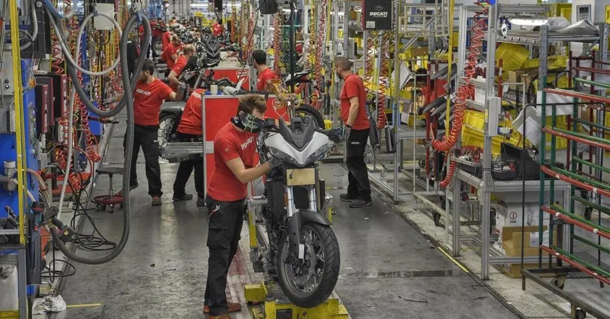 GreenPass e lavoro, Ducati Motor provvede da sola: pagher&agrave; i tamponi ai dipendenti 