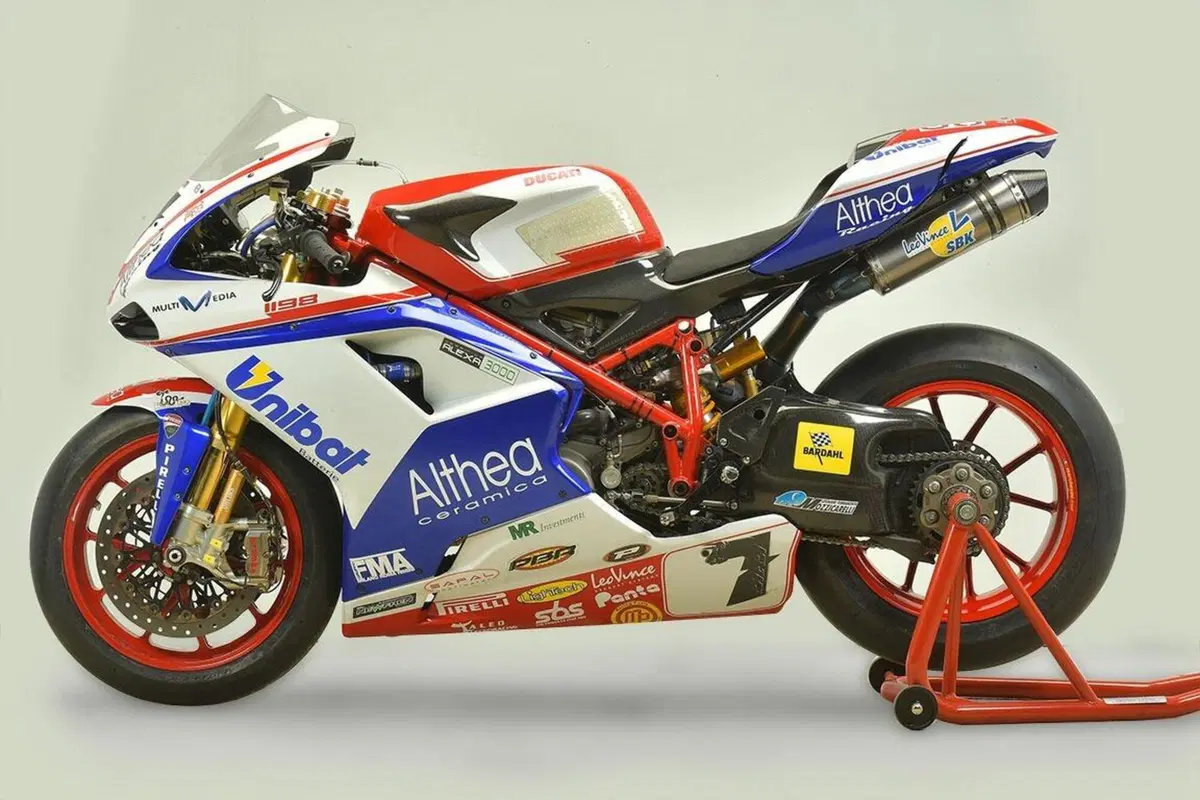 &ldquo;Buongiorno Italia&rdquo;: asta Bonhams. C'&egrave; anche la Ducati di Checa