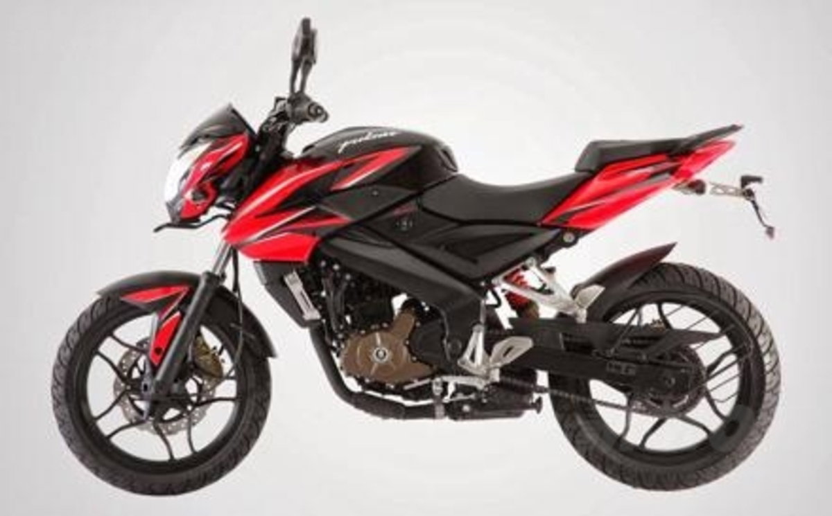Nuovo modello (in India) per la Bajaj Pulsar 200. Andrebbe bene anche