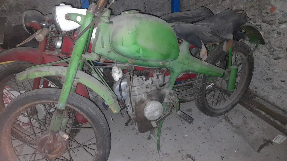 Motom CROSS (3)