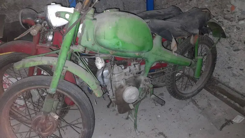 Motom CROSS (3)