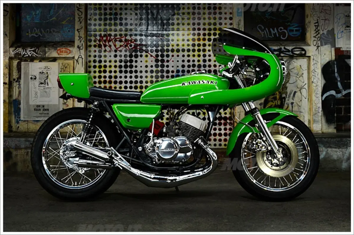 Kawasaki KH500 Mach III Kermit