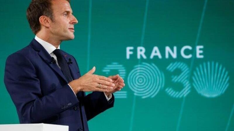 France 2030. Macron punta sui veicoli elettrici