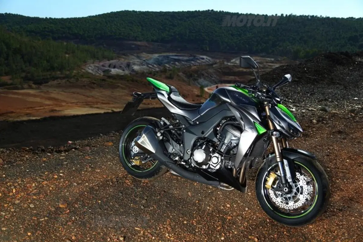 Kawasaki Z1000 2014  (27)