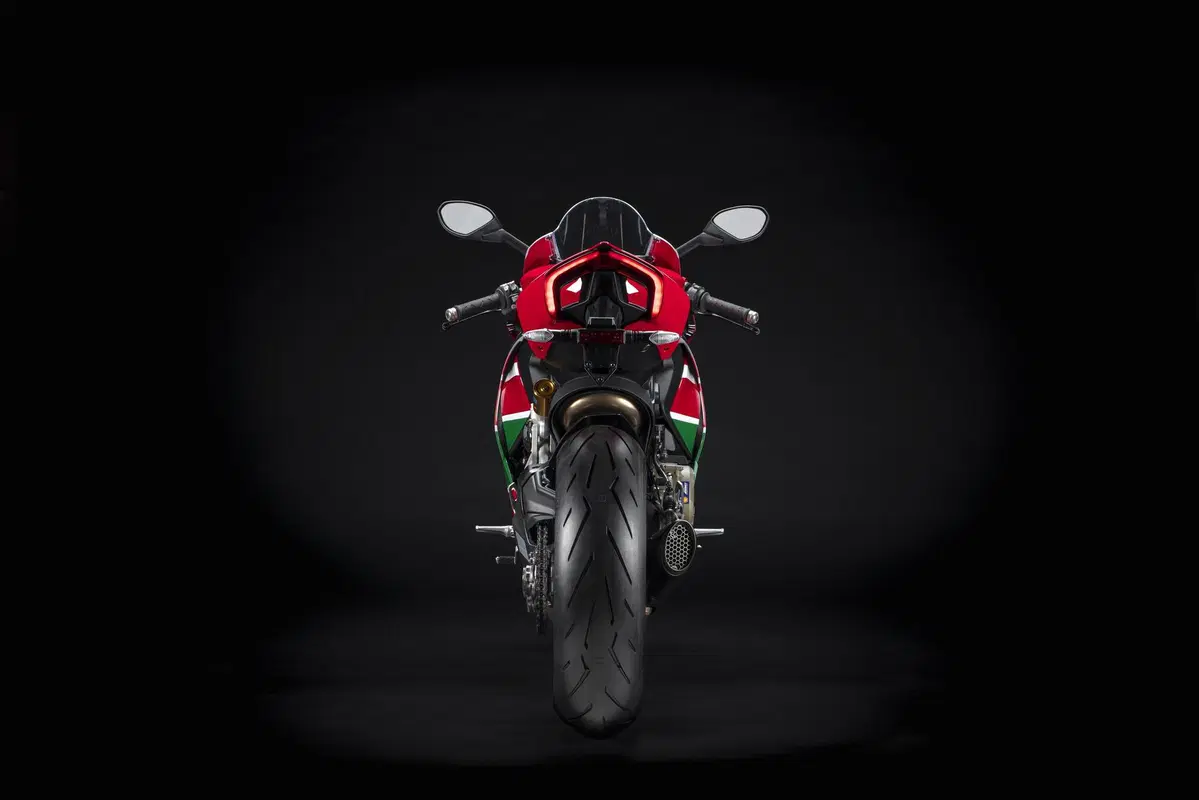 Ducati Panigale V2 Bayliss TEST. Replica d'autore (7)