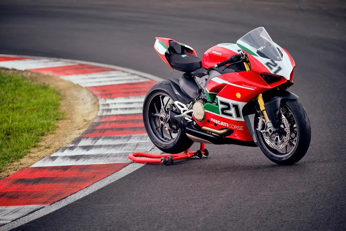 Ducati Panigale V2 Bayliss TEST. Replica d'autore (16)