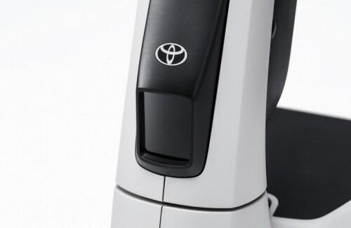 Toyota presenta il C+walk T, un nuovo veicolo di mobilità individuale (7)