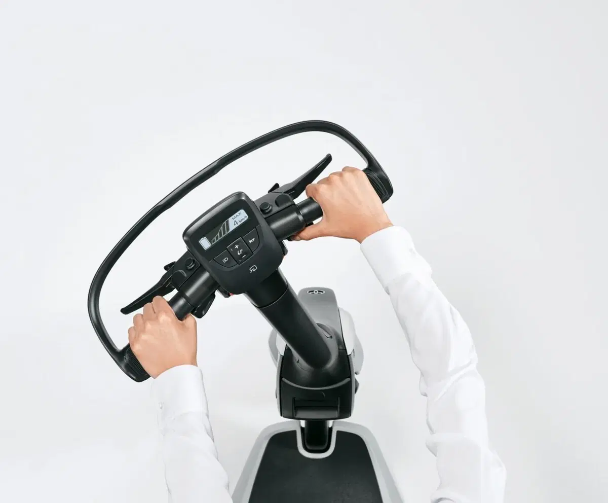 Toyota presenta il C+walk T, un nuovo veicolo di mobilità individuale (15)