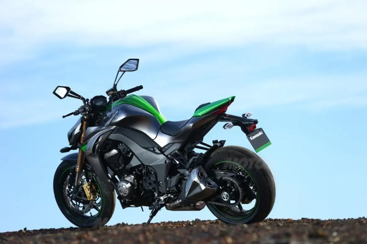 Kawasaki Z1000 2014  (36)