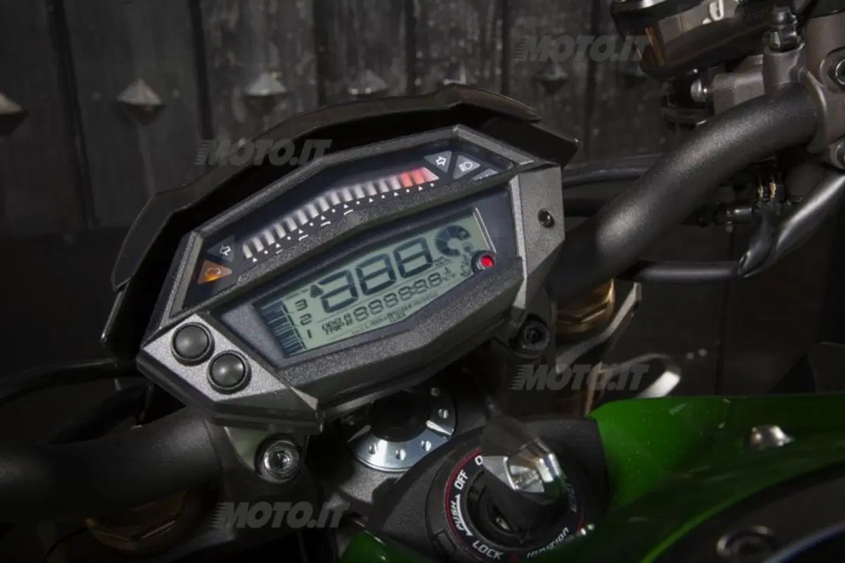 Kawasaki Z1000 2014  (47)