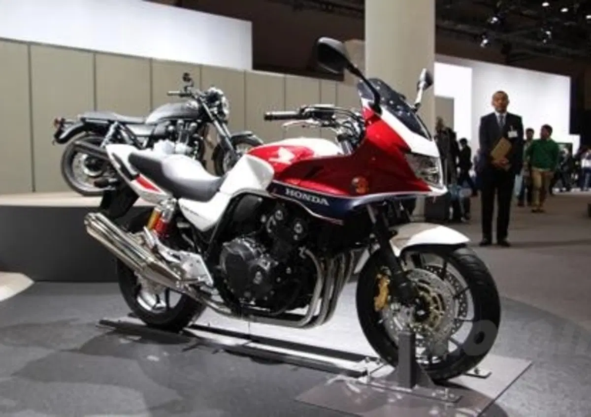 Le novit&agrave; Honda a Tokyo: CB1100X, F6C e Super Bol d'Or