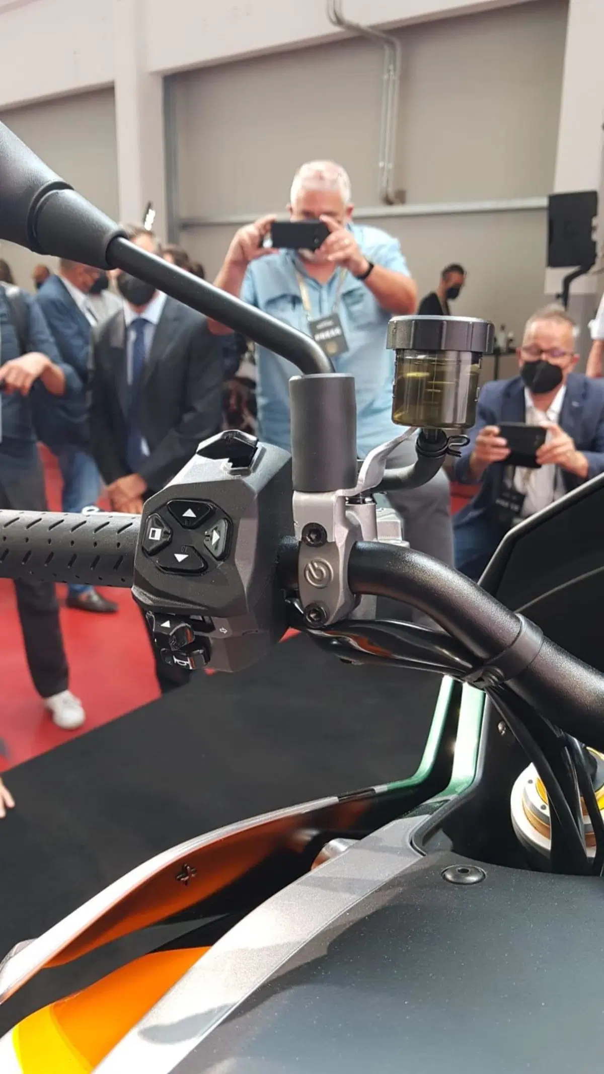Nuova Moto Guzzi V100 Mandello, le foto definitive! (14)
