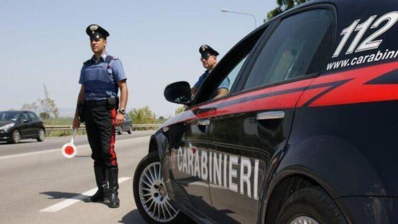 Marano (NA): Sottoposto all&#039;obbligo di firma va in moto dai carabinieri senza casco, maxi multa