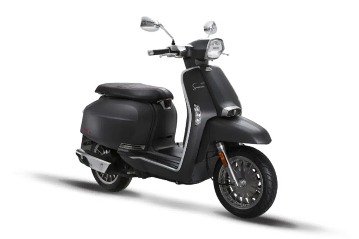 Lambretta V50 Special V50 Special (2021 - 26) (2)