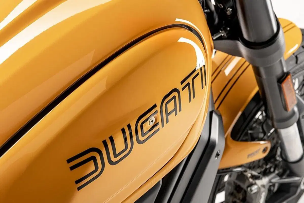 Ducati Scrambler 1100 Tribute Pro e Scrambler 800 Urban Motard 2022. Foto, dati e prezzi (22)