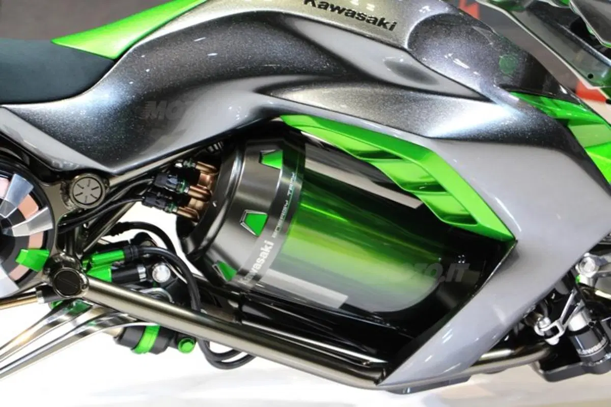 Kawasaki con un concept e con un motore turbo... (9)