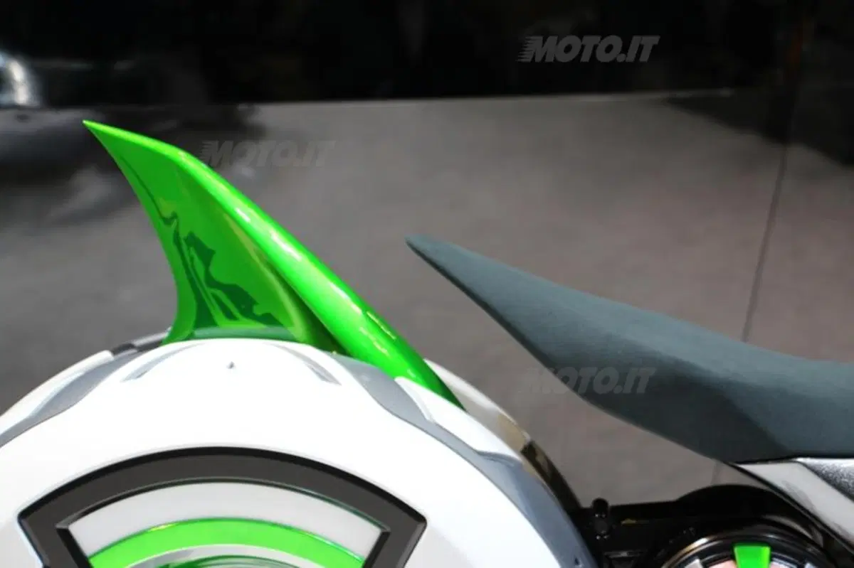 Kawasaki con un concept e con un motore turbo... (10)