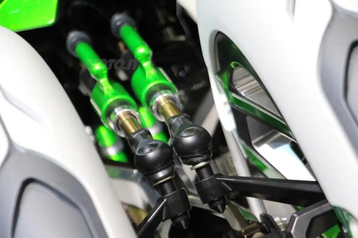 Kawasaki con un concept e con un motore turbo... (14)