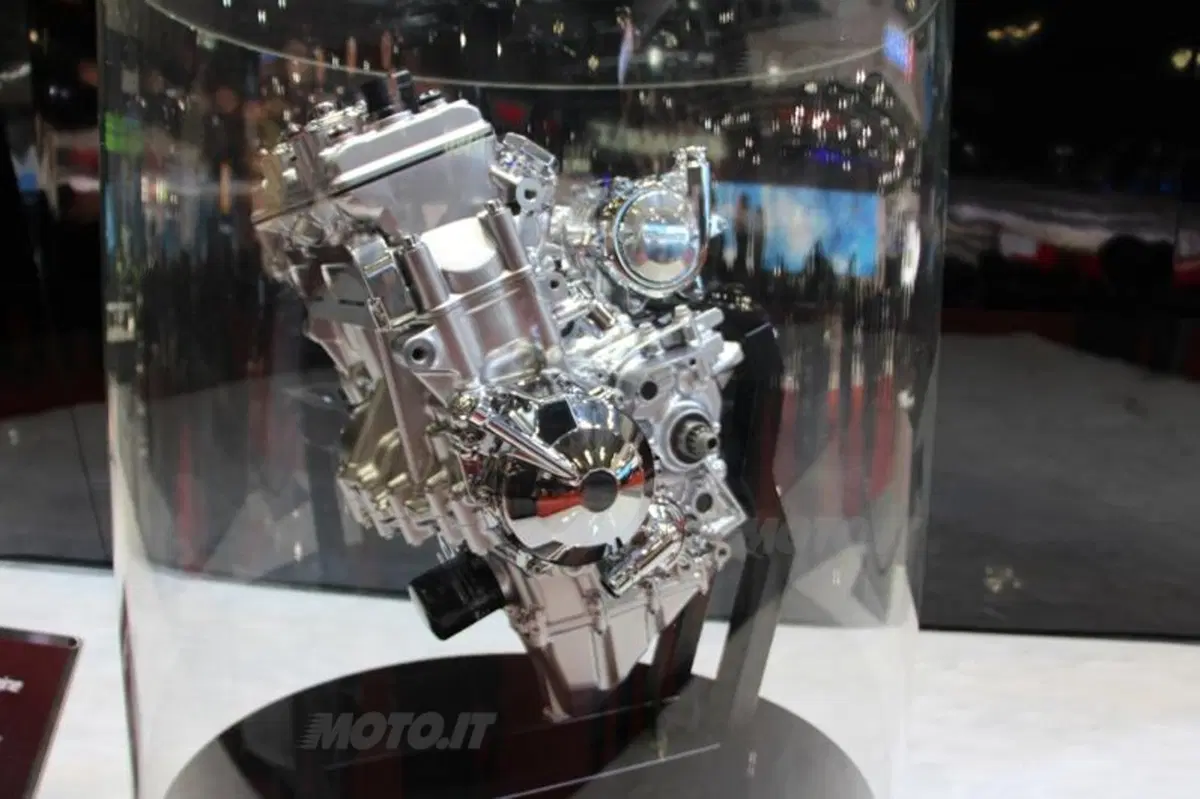 Kawasaki con un concept e con un motore turbo... (18)