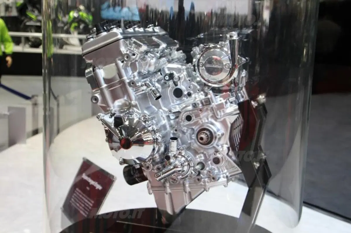 Kawasaki con un concept e con un motore turbo... (19)