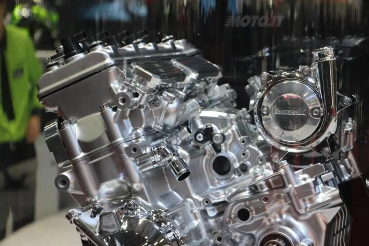 Kawasaki con un concept e con un motore turbo... (20)