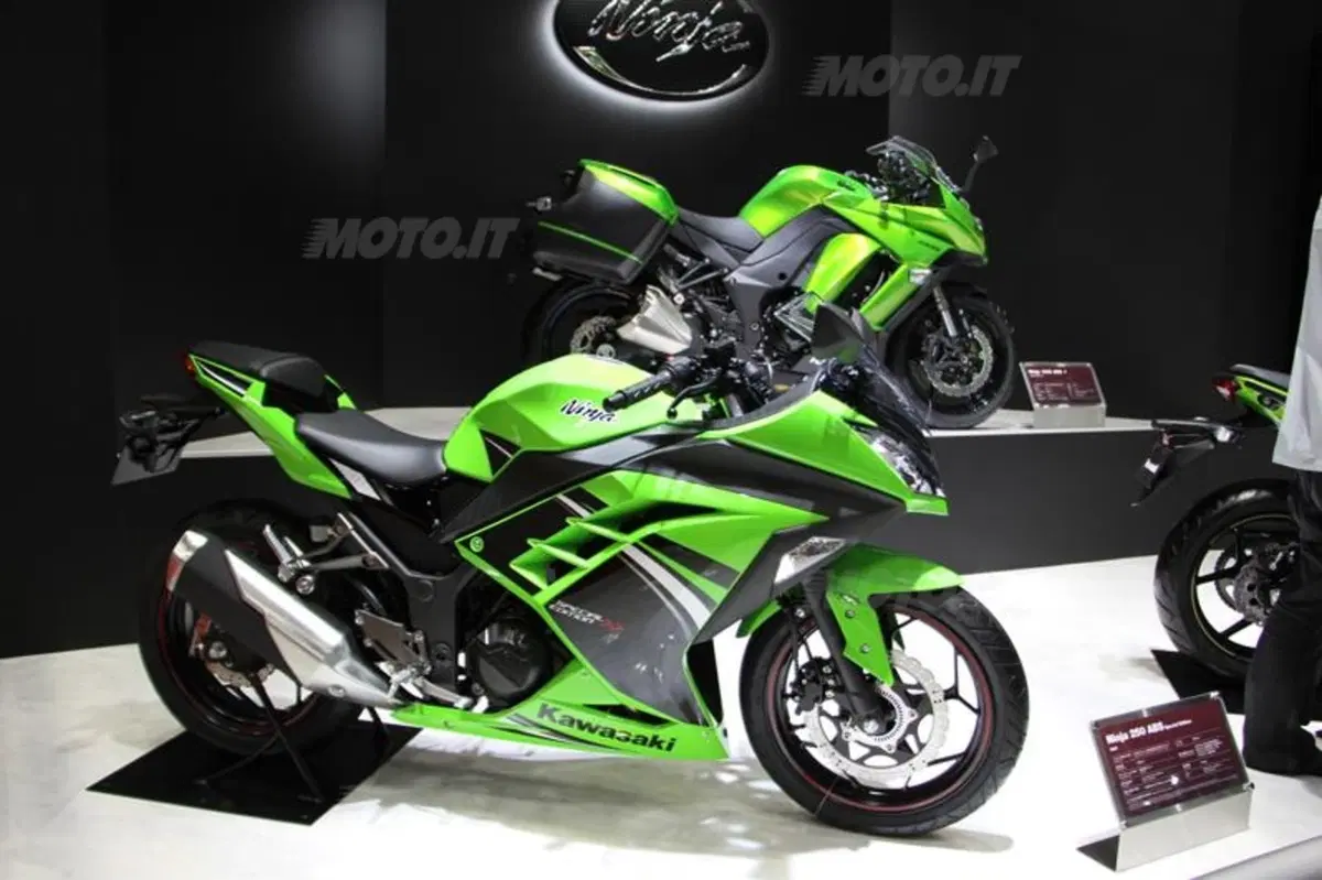 Kawasaki con un concept e con un motore turbo... (22)
