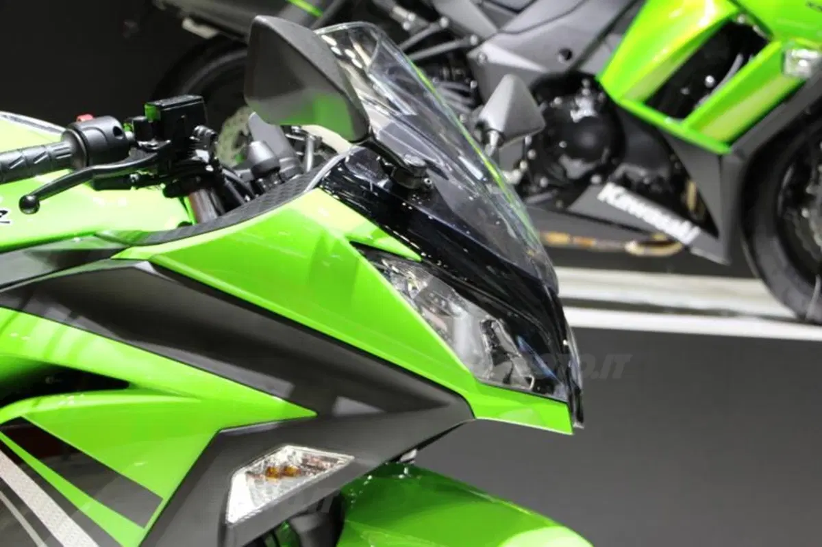 Kawasaki con un concept e con un motore turbo... (23)