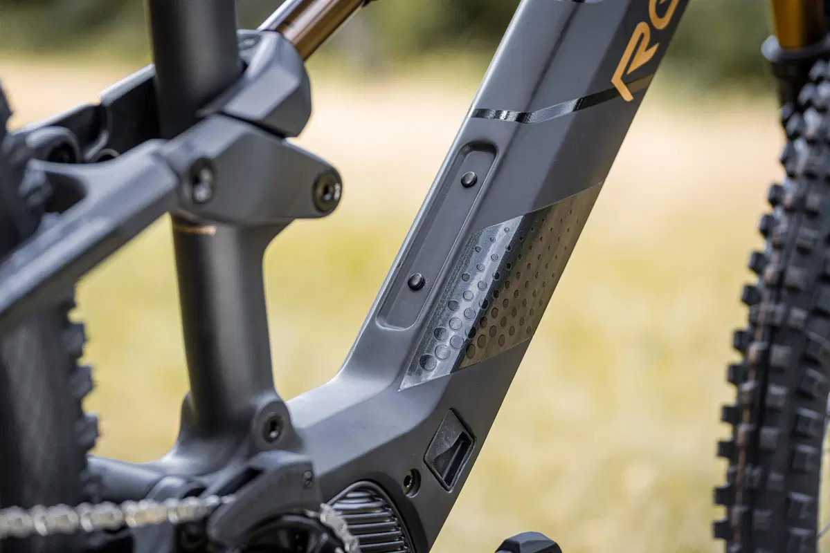 Test Rotwild R.E 375. Tecnologia, design e tanta leggerezza (9)