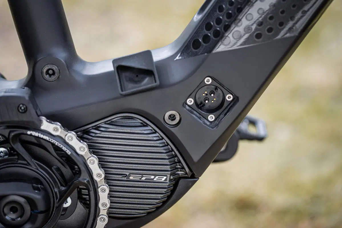 Test Rotwild R.E 375. Tecnologia, design e tanta leggerezza (15)