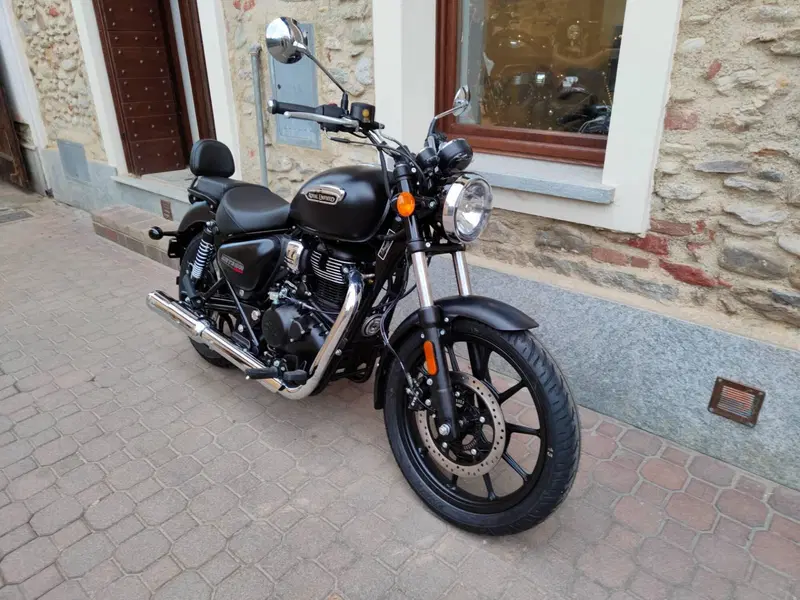 Royal Enfield Meteor 350 (2021 - 26) (4)