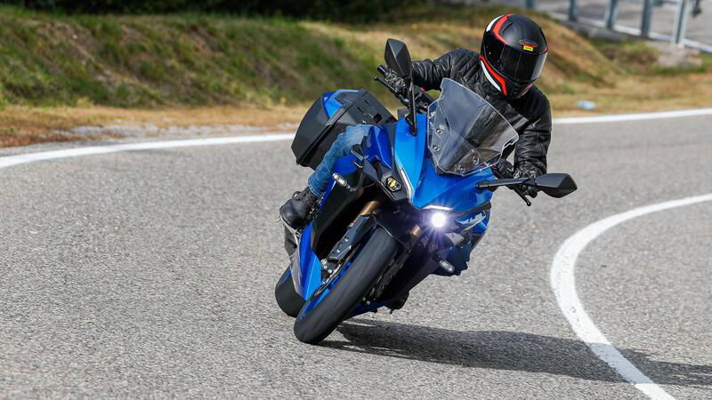 Suzuki GSX-S1000GT: il Premiere Show parte il 18 ottobre 