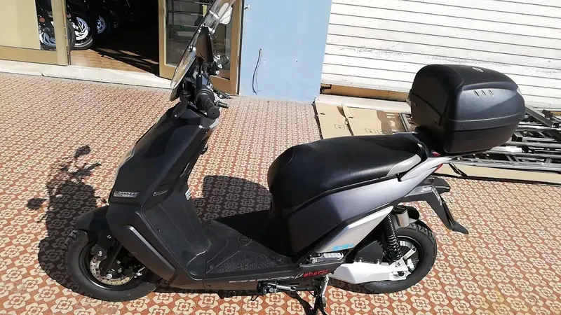 Lifan E3 (2018 - 26) (3)