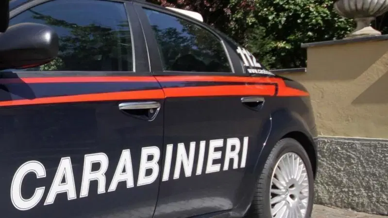 Sant'Antonio Abate (NA): sparano colpi di pistola e scappano in moto